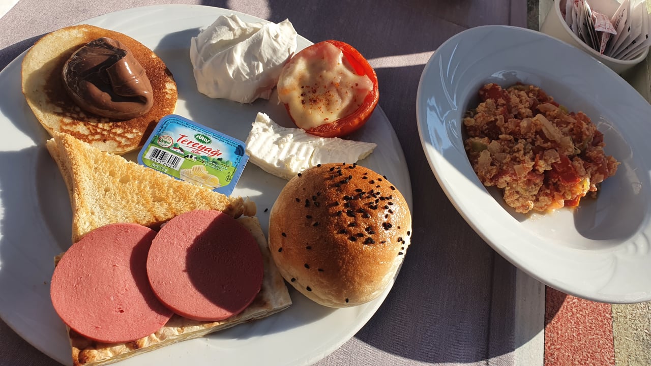 Gastro Saturn Palace Resort Hotel