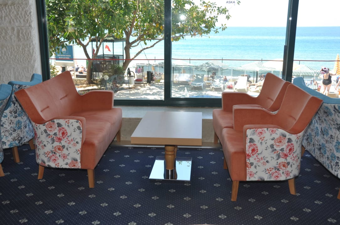 Neue Möbel Lobby-Bar Aska Hotel Just in Beach