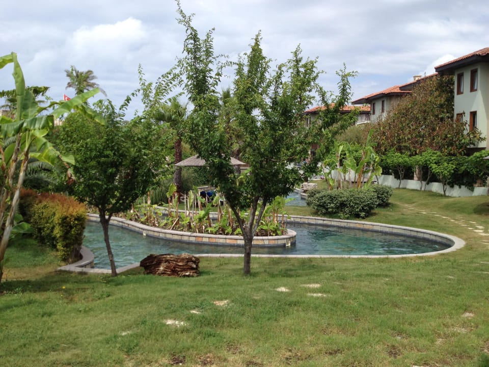Lazy-River Club Grand Side