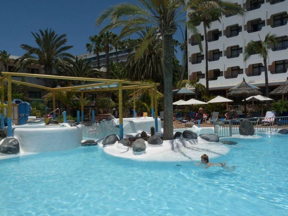 Poolanlage Corallium Beach by Lopesan Hotels - Adults only
