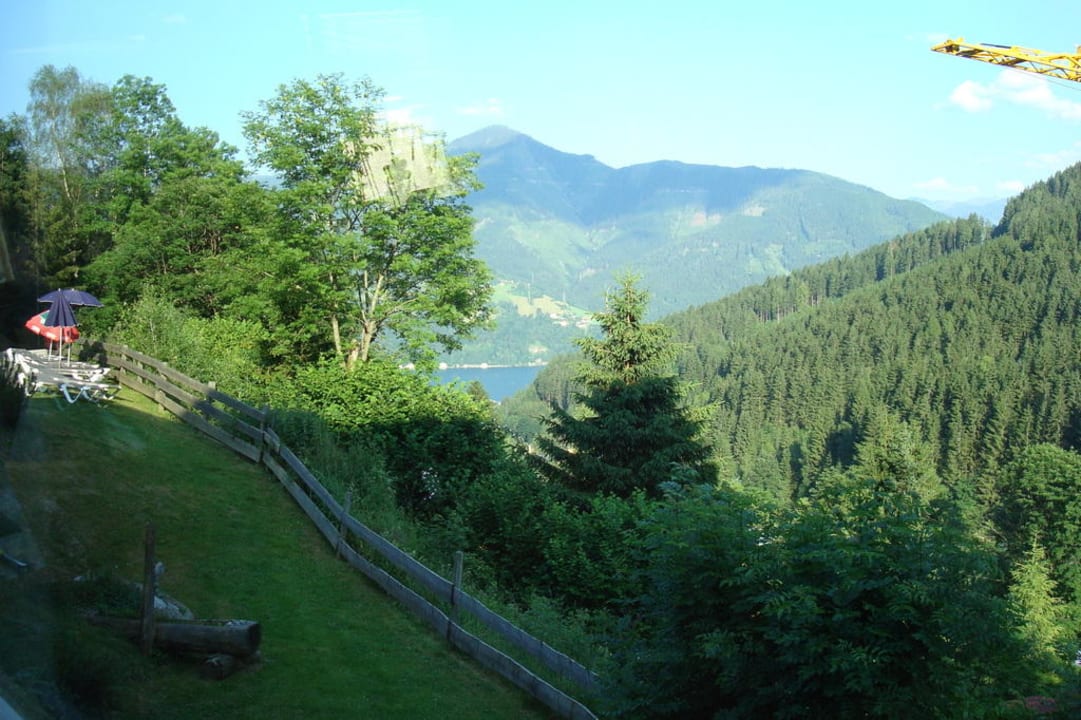 Blick aus dem Wintergarten Gartenhotel Daxer