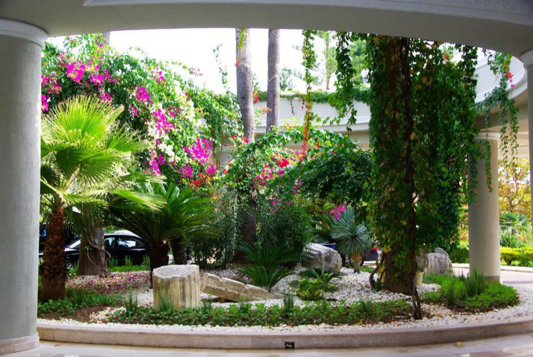 Restaurantbereich Sunrise Queen Luxury Hotel