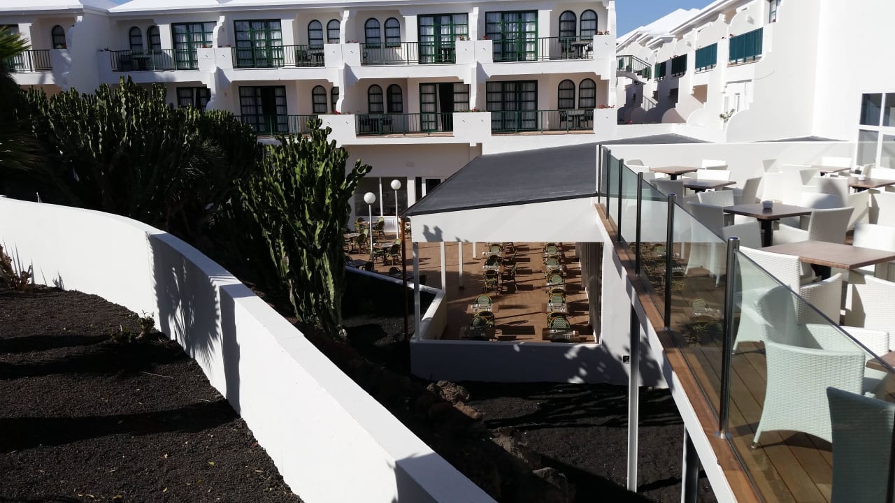 Außenbereich Restaurant H10 Ocean Suites