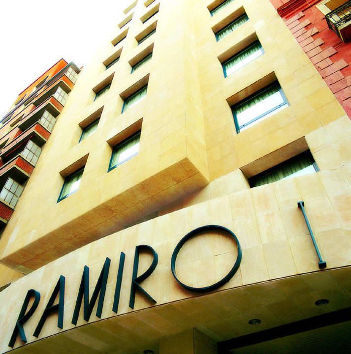 Fachada ibis Styles Hotel Ramiro I