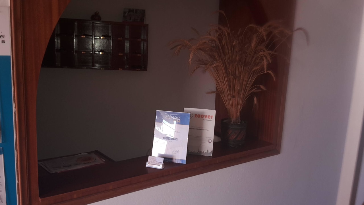 Rezeption Hotel Lovely Holidays