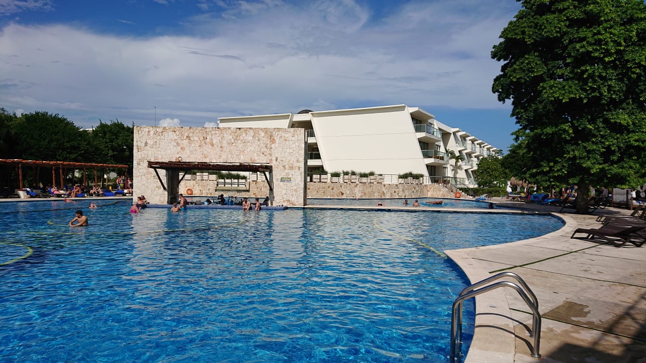 Pool Grand Sirenis Riviera Maya Resort & Spa