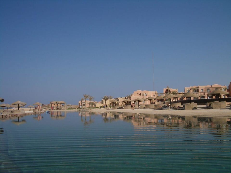 Einsamer Hotelstrand Radisson Blu Resort, El Quseir