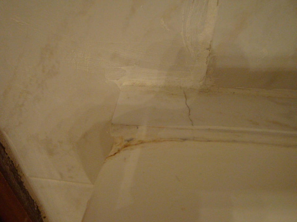 Beli Kamik I - Dilettantische Ausbesserungen im Bad Magal Maradiso Hotel by Aminess