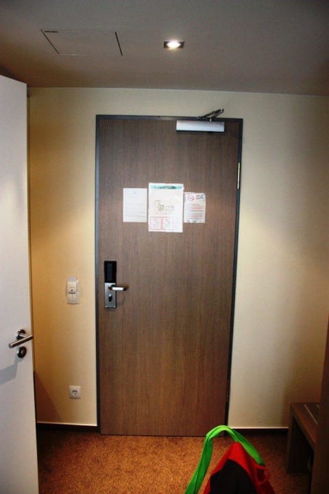 Zimmertüre Holiday Inn - the niu, Fusion Hamburg St. Georg