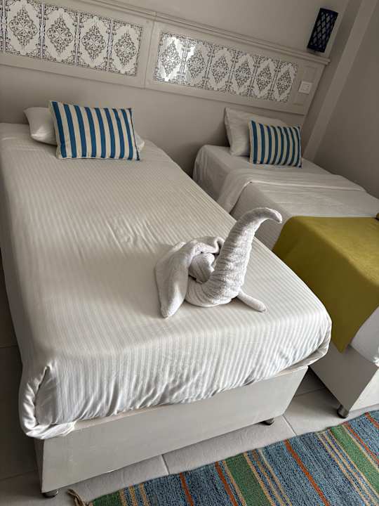 Zimmer Lotus Bay Beach Resort