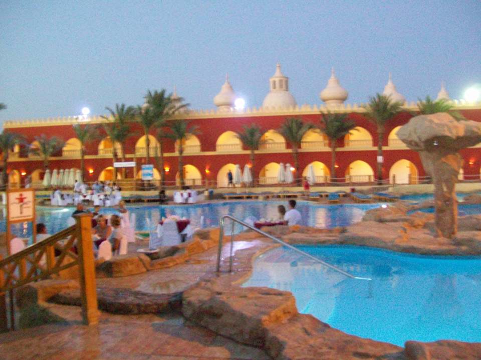 Kolacja Pickalbatros Alf Leila Wa Leila Resort - Neverland Hurghada