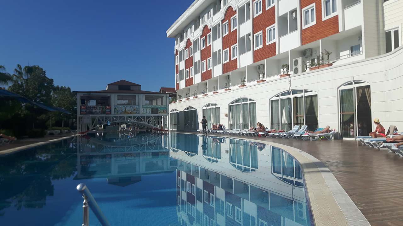 Außenansicht Side Royal Paradise Hotel