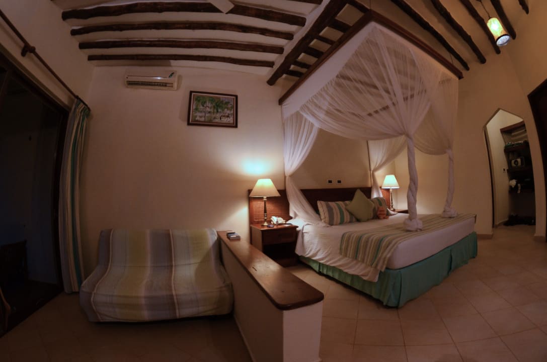 Bungalow Sultan Sands Island Resort & Spa