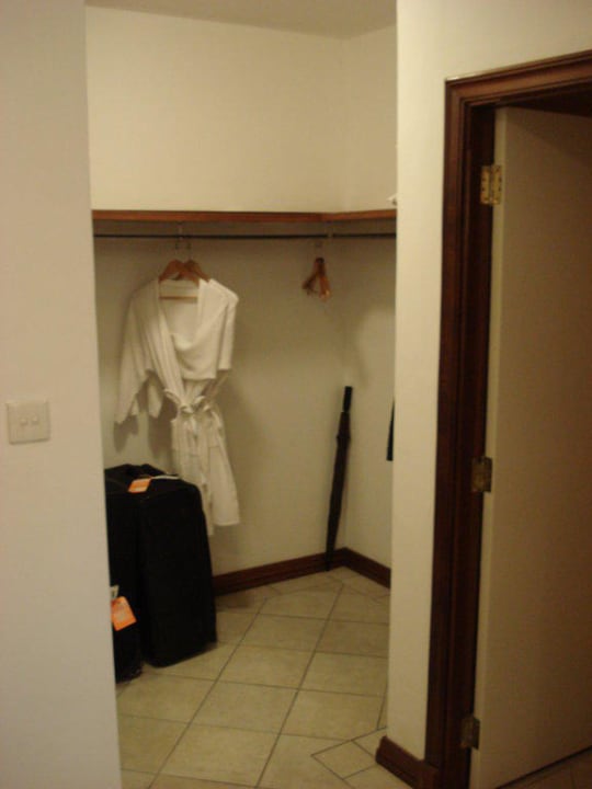Ankleide Sands Suites Resort & Spa