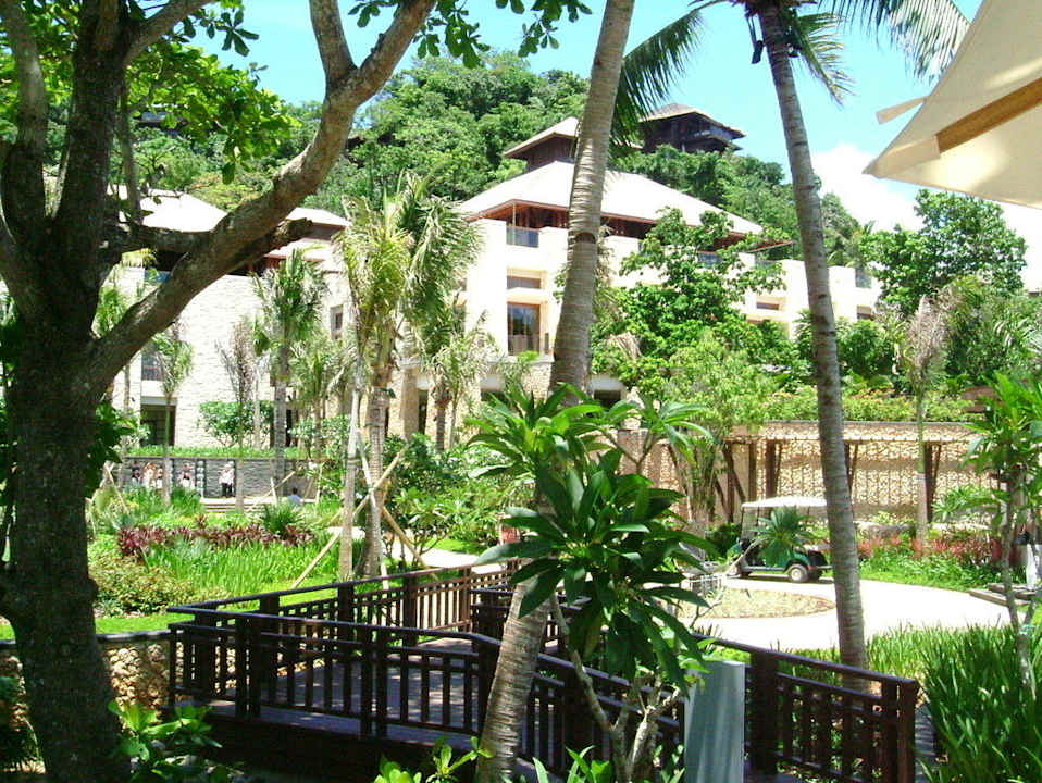 Gartenanlage mit Unterkunftsbereich Hotel Shangri-La's Boracay Resort & Spa