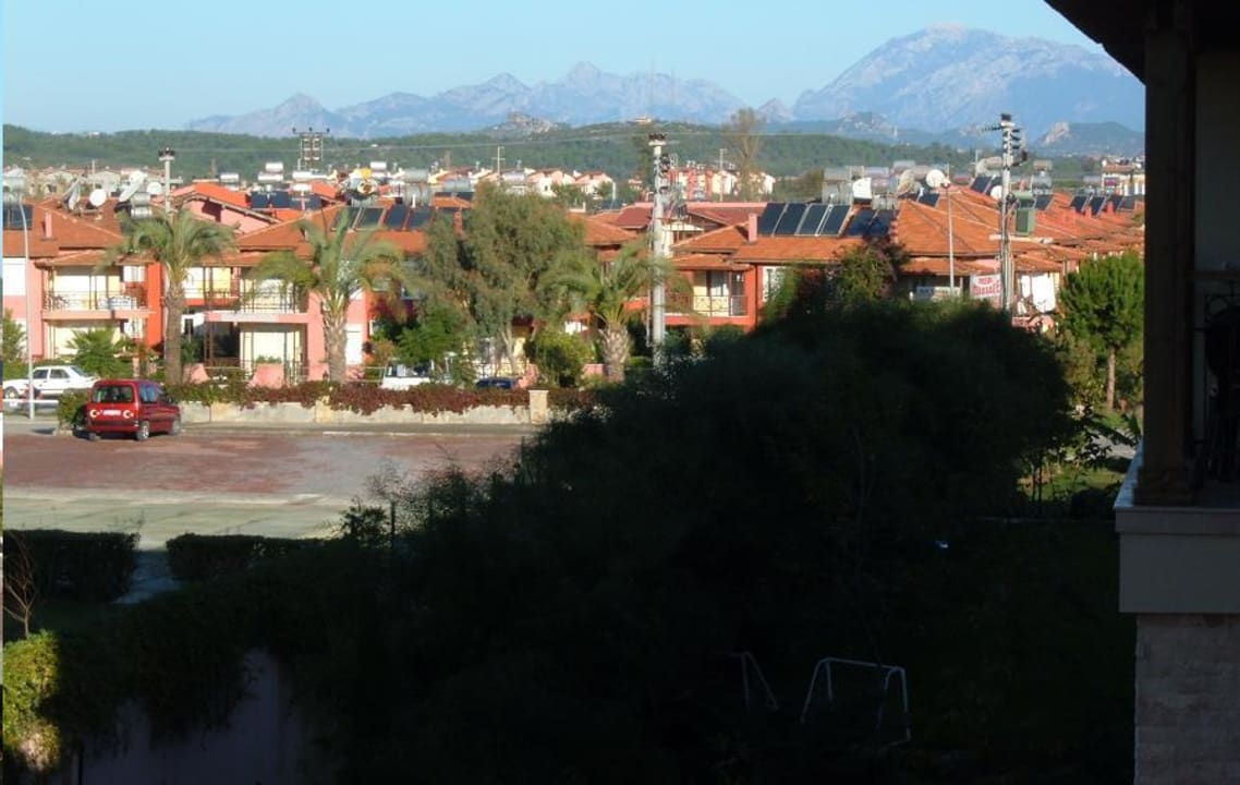 Blick hinter das Hotel Dobedan Beach Resort Comfort