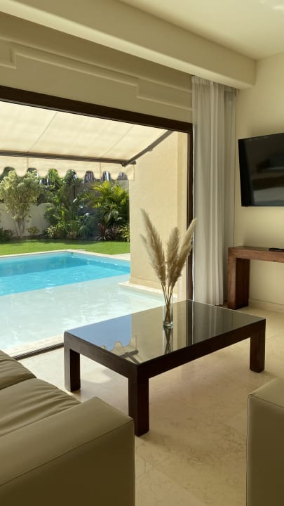 Zimmer Alondra Villas & Suites