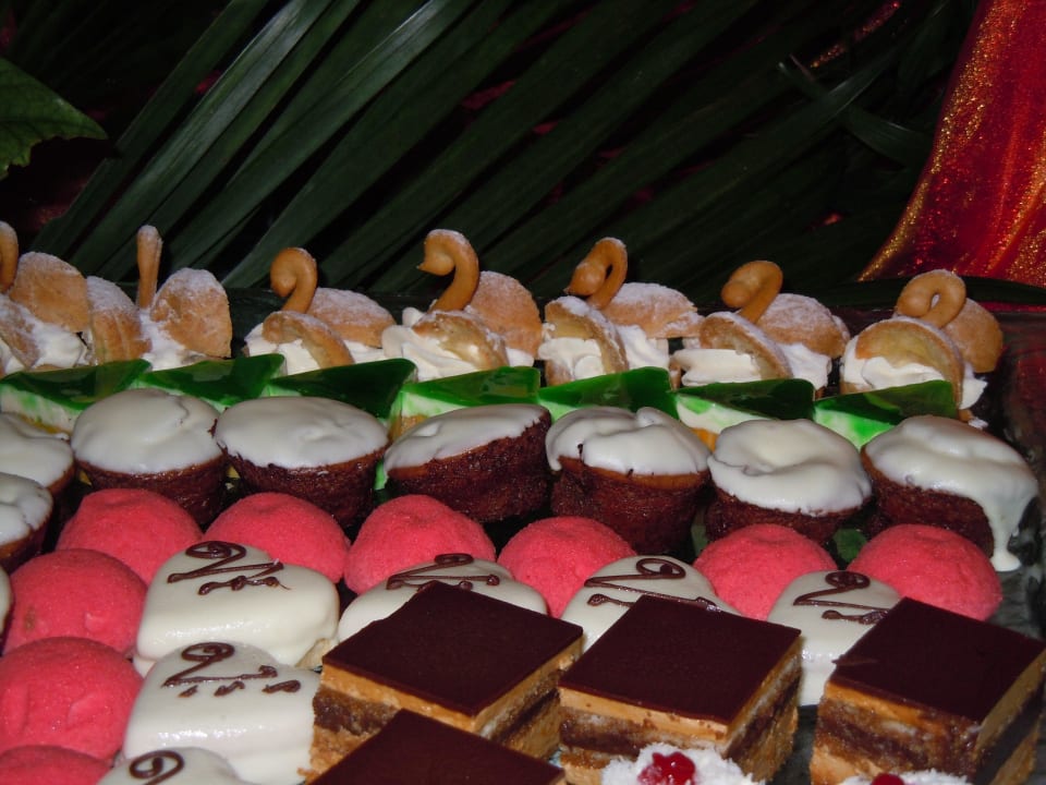 Lecker Victoria Beachcomber Resort & Spa