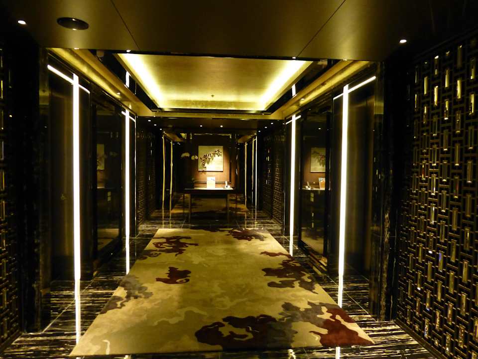 Liftbereich 115. Stockwerk Hotel The Ritz-Carlton Hongkong