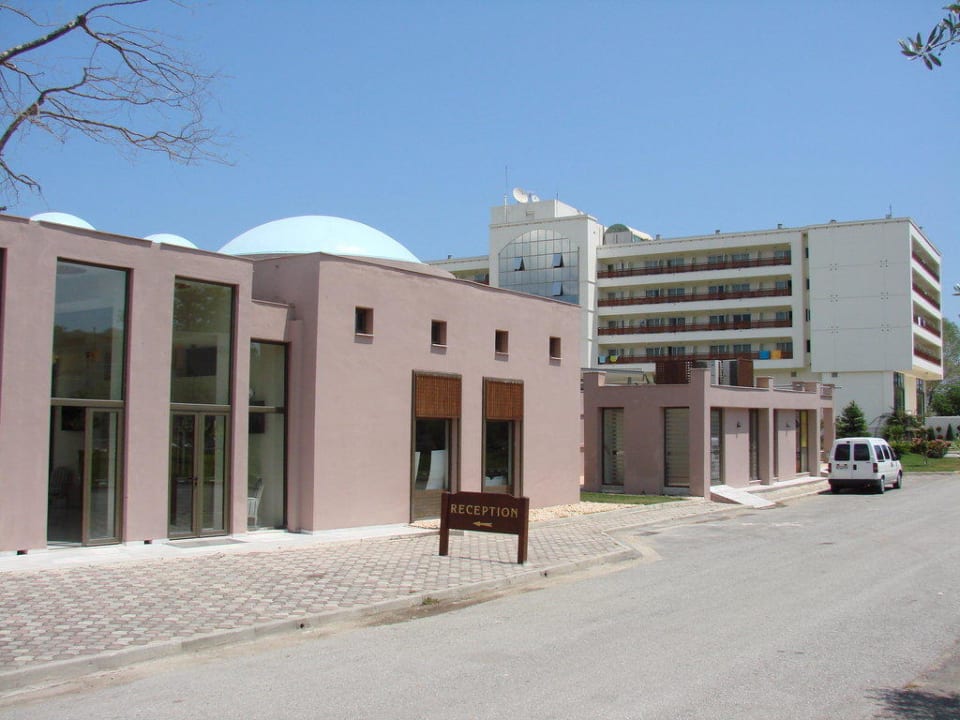 Rezeption und Haupthaus Olympian Bay Grand Resort