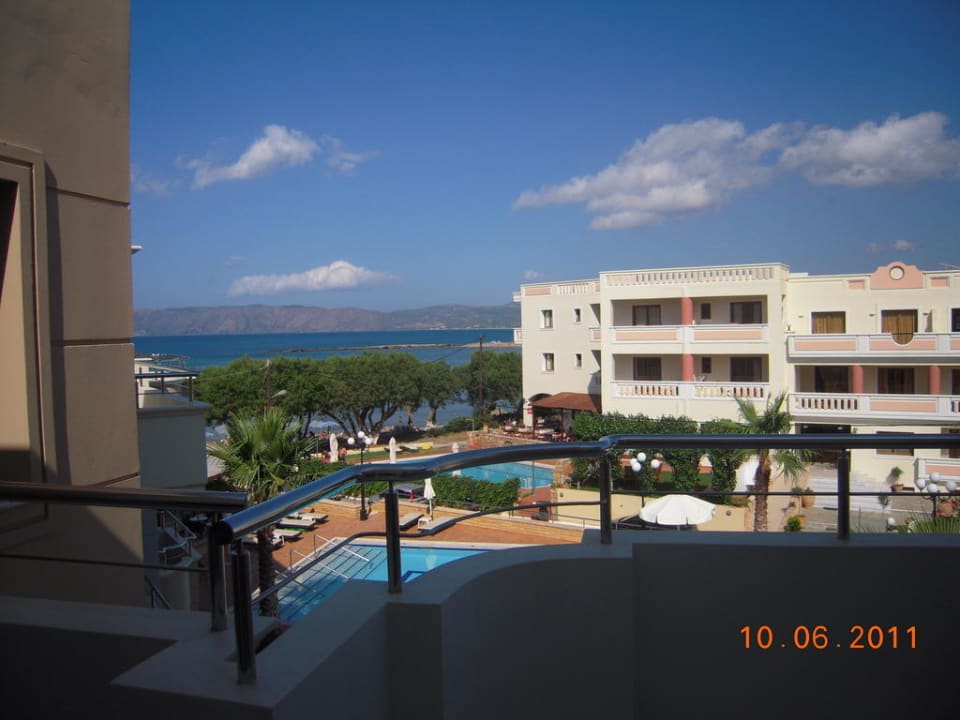 Widok z pokoju Hotel Molos Bay