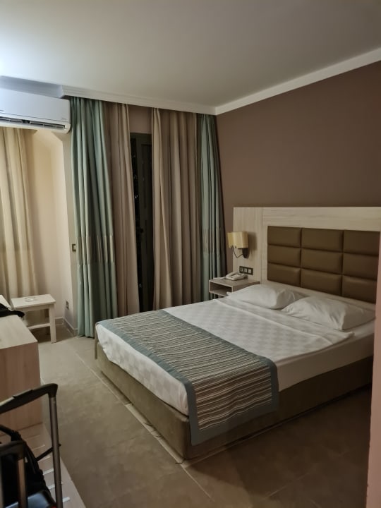 Zimmer Palmeras Beach Hotel