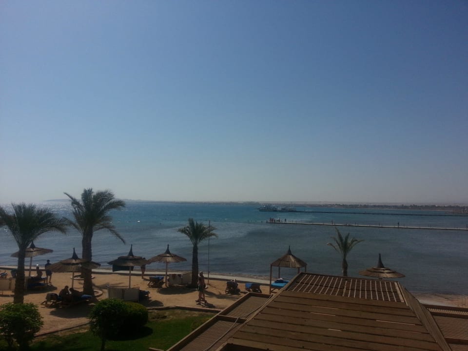 Blick beim Frühstück Beach Albatros Resort