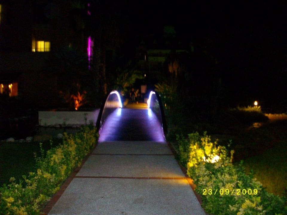 Die Brücken waren immer schön beleuchtet Dobedan Exclusive Hotel And Spa