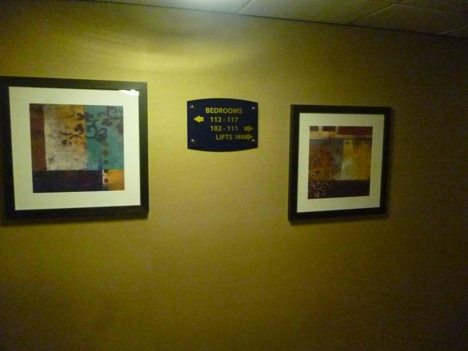 Korytarz Crowne Plaza London - Gatwick Airport