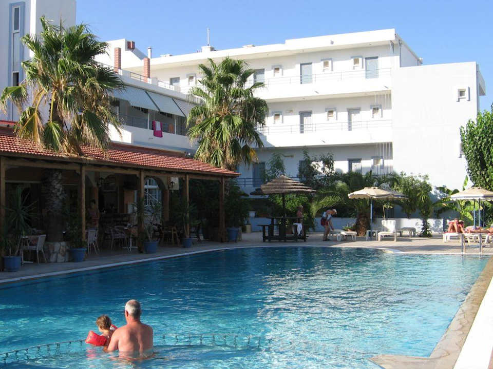 Pool vom Faliraki Bay Hotel Faliraki Bay