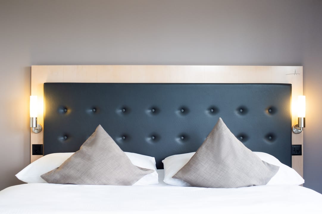 Zimmer Hotel UTO KULM car-free hideaway in Zurich