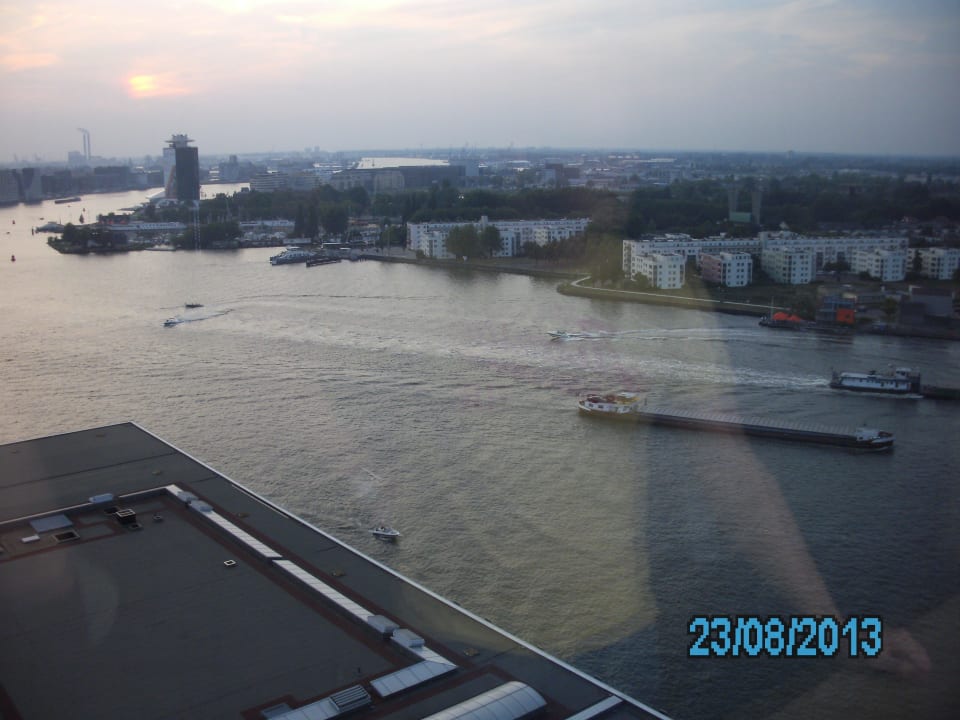 Blick aus dem Zimmer Mövenpick Hotel Amsterdam City Centre