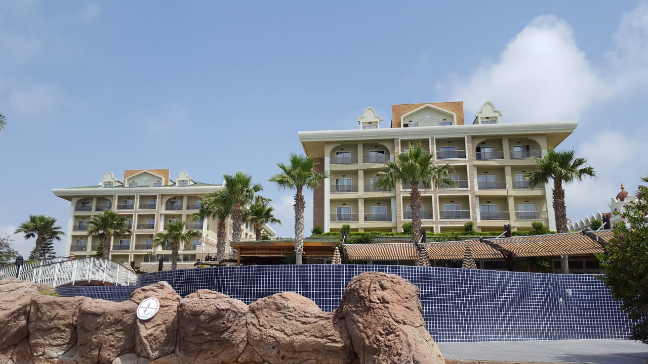 Blick aufs Hotel vom Pool Adalya Resort & Spa - Adults Only