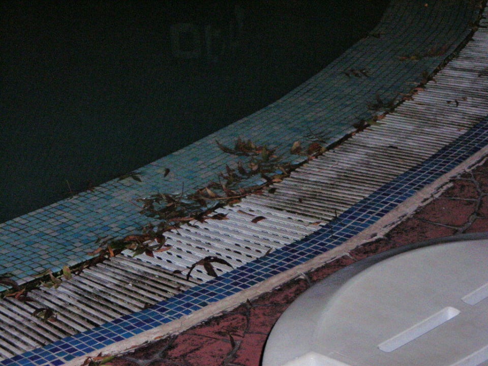 Pool  war dreckig HVD Club Bor