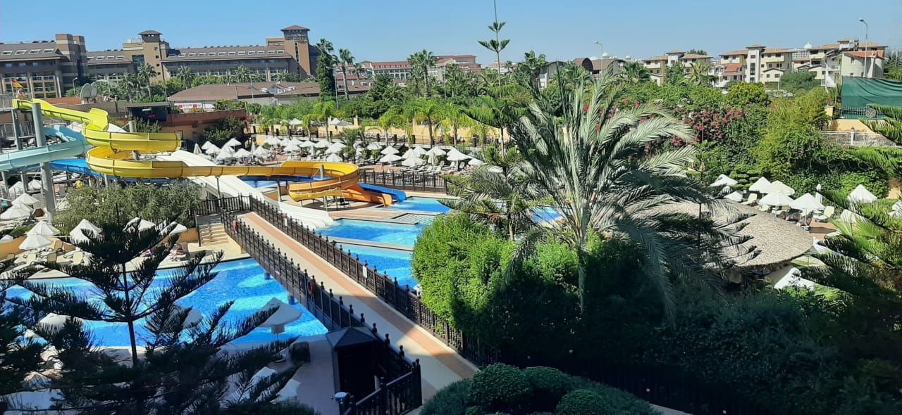 Pool Villa Side Residence