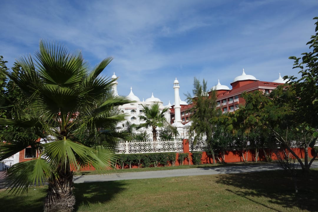 Von der Promenade Royal Taj Mahal Hotel