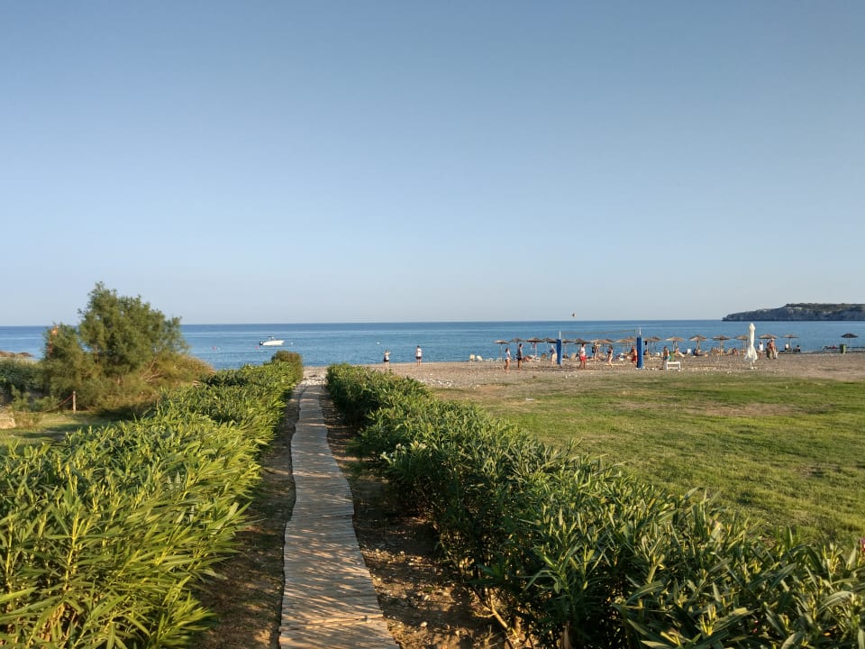 Strand Asterias Beach Resort