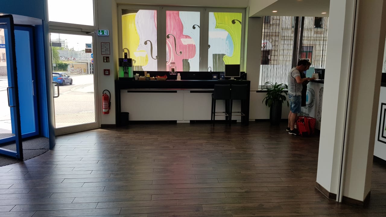 Lobby ibis Styles Halle