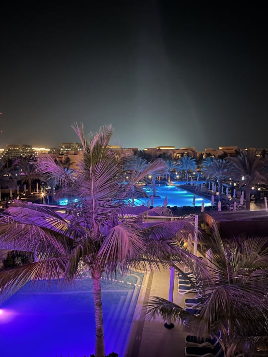 Pool DoubleTree by Hilton Resort & Spa Marjan Island