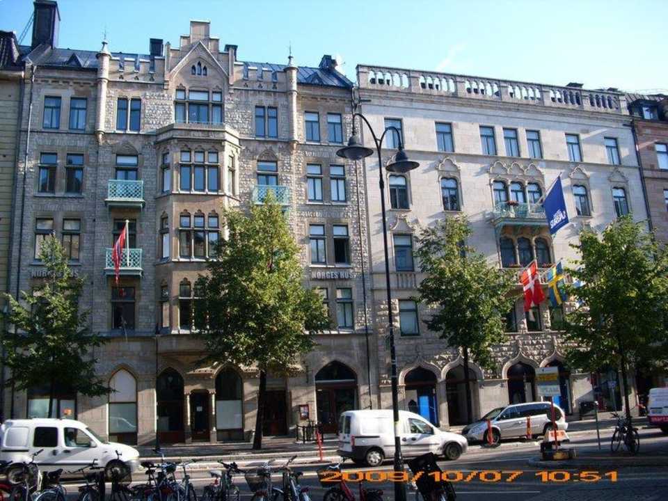 Beide Gebäude sind das Stureplan Hotel Drottning Kristina Stureplan