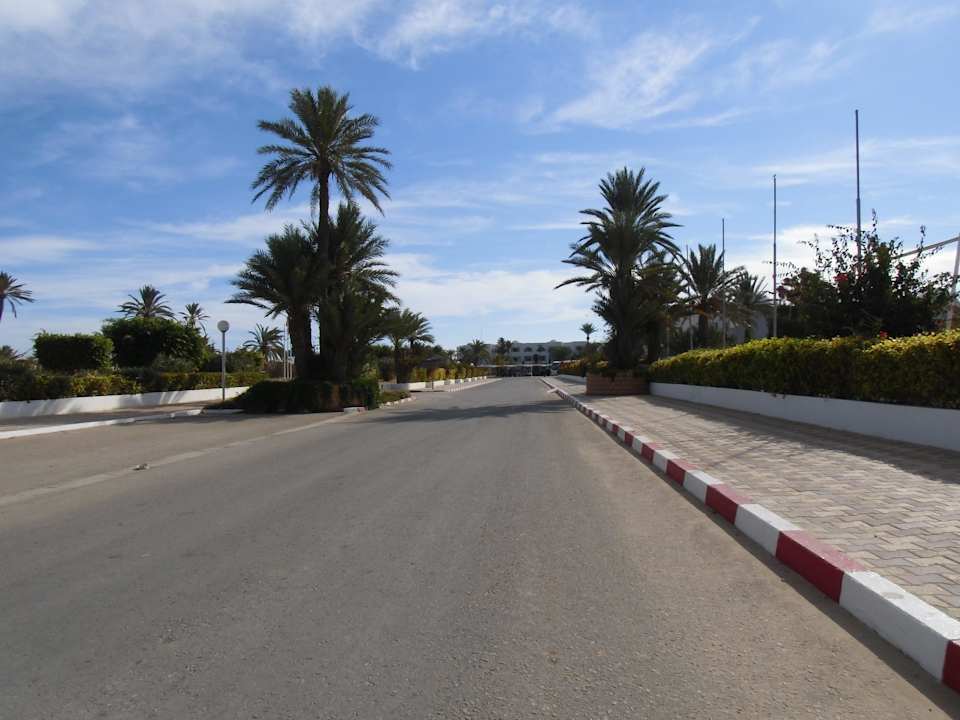 Einfahrt Hotel El Mouradi Djerba Menzel