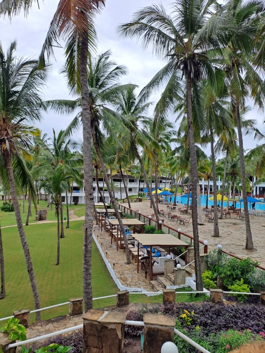 Gartenanlage PrideInn Flamingo Beach Resort & Spa