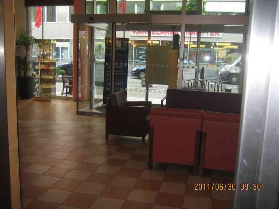 Empfang Hotel Ibis Praha Mala Strana