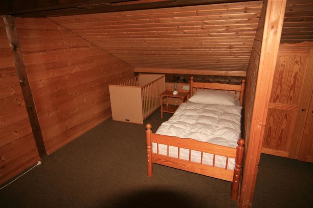 Wohn- & Schlafzimmer 3 im Obergeschoss Waldferiendorf Regen