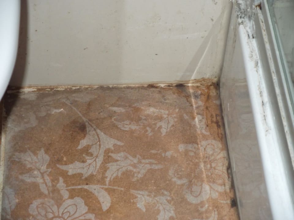 Zwischen WC und Dusche Bitez Garden Life