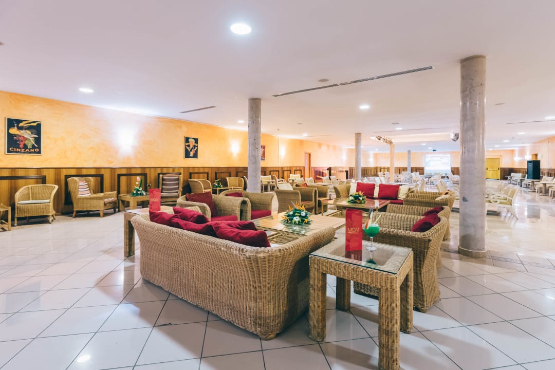 Gastro Grand Muthu Golf Plaza Hotel & Spa