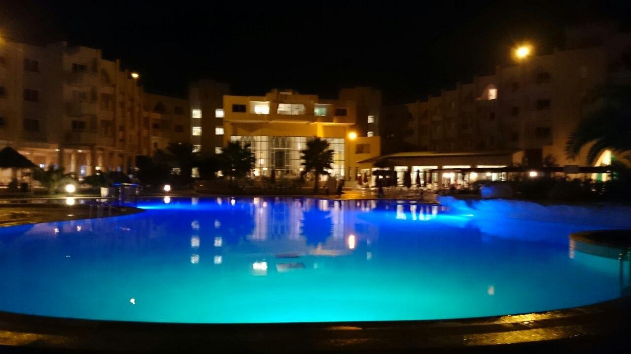 Hotel am Abend  Skanes Serail Aquapark