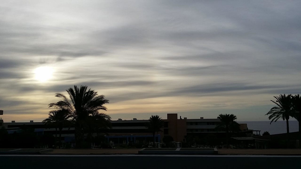 Morgendämmerung vom Zimmer Iberostar Waves Gaviotas Park