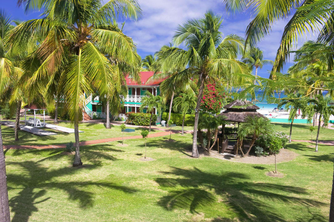 Gartenanlage des Hotels Pineapple Beach Club