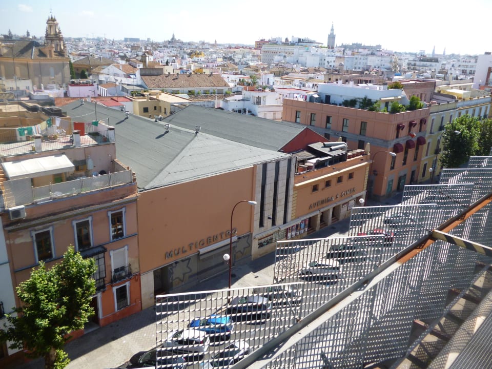 Widok NH Sevilla Plaza de Armas
